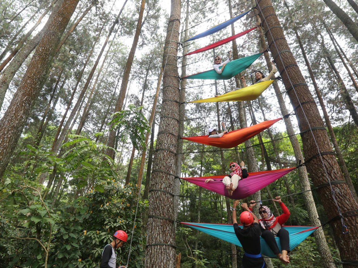 Ini Dia 10 Kota dengan Wisata Hammock Kekinian Reservasiku.Com Ini Dia 10 Kota dengan Wisata Hammock Kekinian Reservasiku.Com