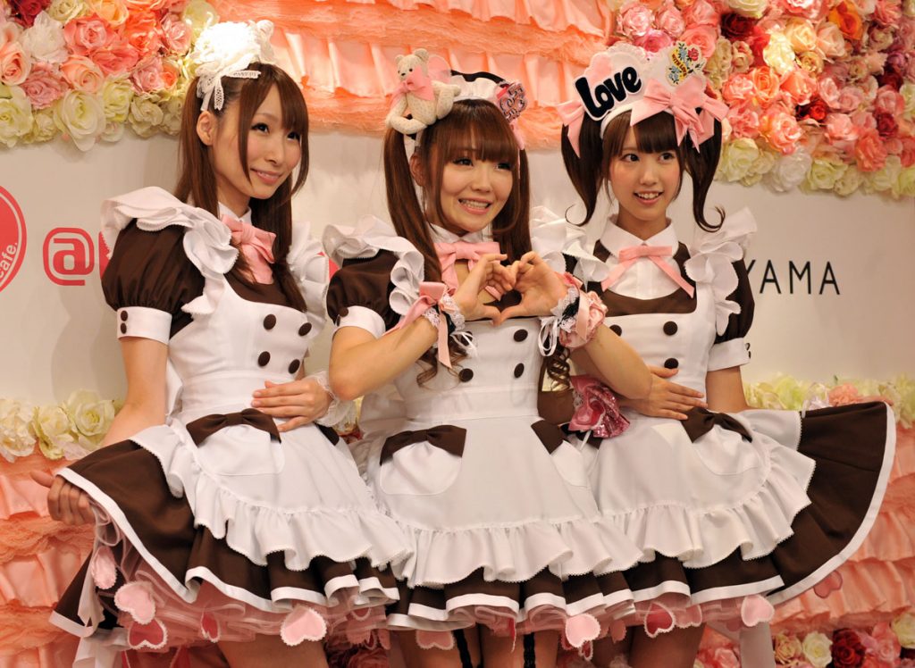 Maid-Cafe-di-Area-Akhibara