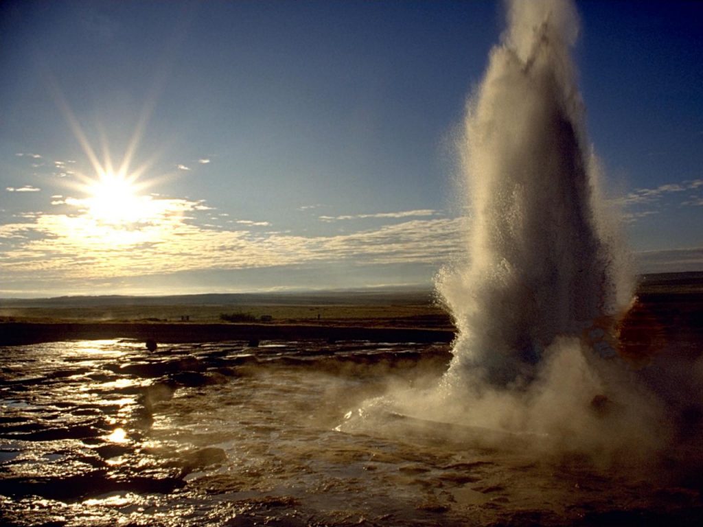 Travelling Ke Geyser Strokkur