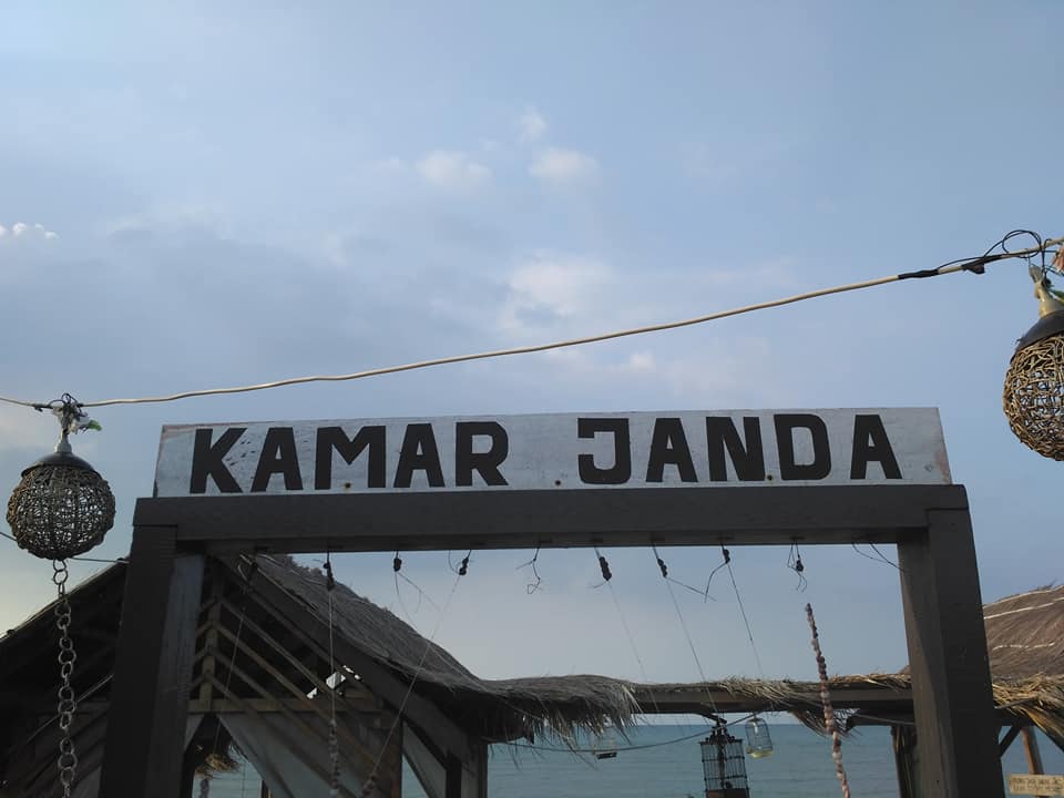 Wisata Pantai Jodoh Madura 2