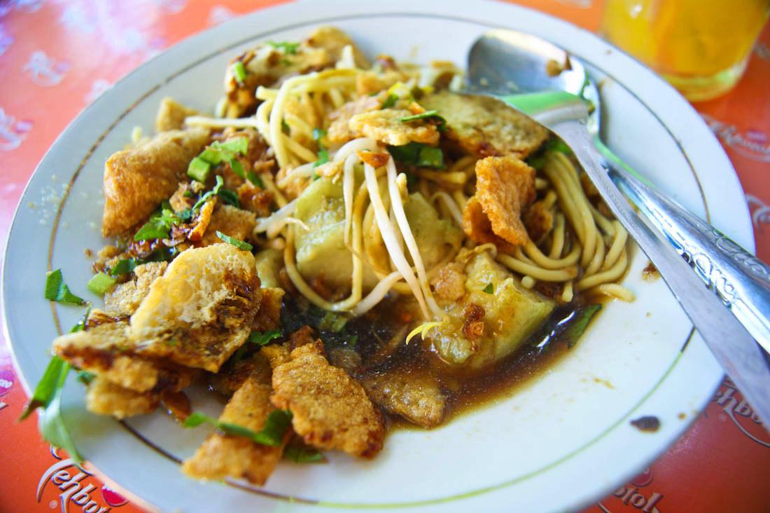 Mie Kopyok Pak Dhuwur Semarang