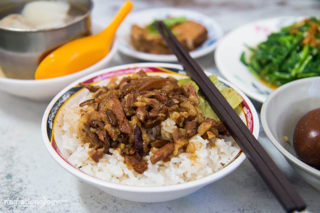 Nasi semur babi cincang