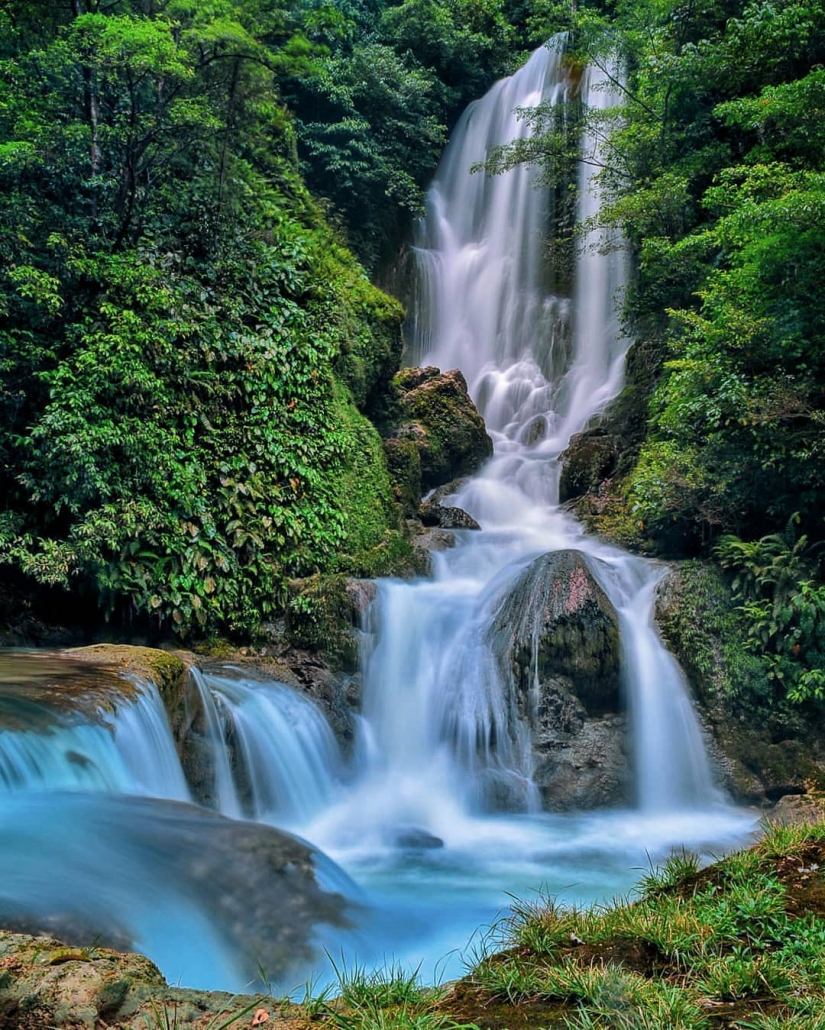 AIR TERJUN LOKOMBORO