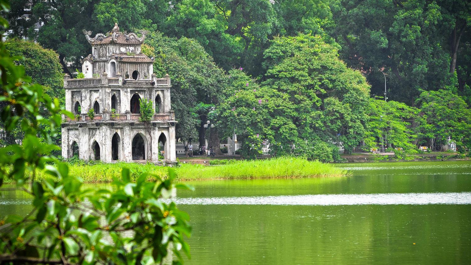 Wisata Di Danau Legenda Hoan Kiem Hanoi