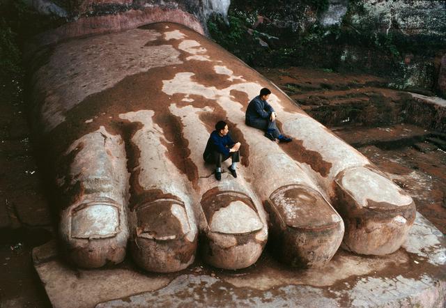 Bagian Kaki Dari Buddha Leshan Giant