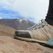 sepatu gunung yang cepat kering disaat musim hujanjpg