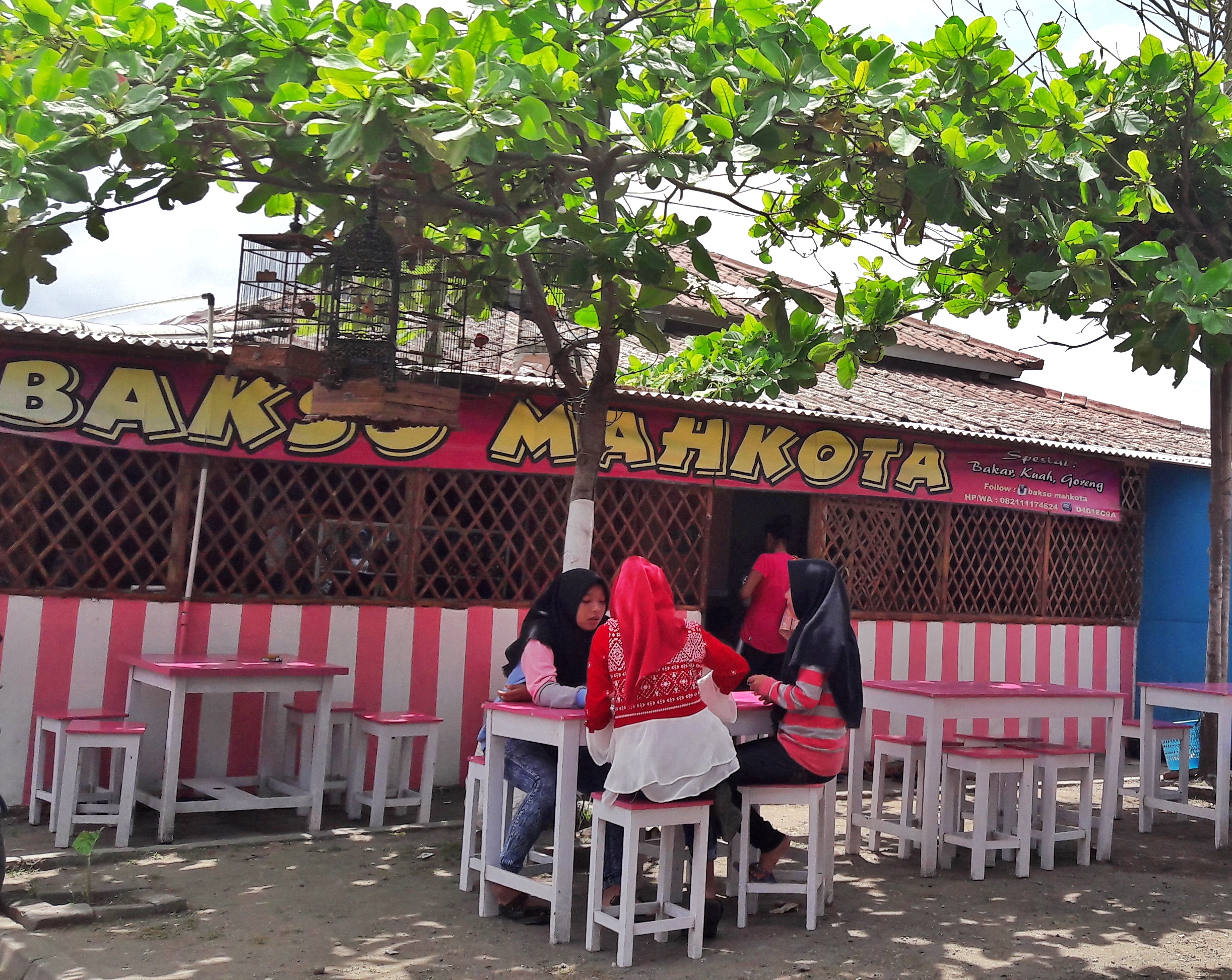 Wisata Kuliner Bakso Mahkota Yang Populer Di Pantai Parangtritis Yogyakarta