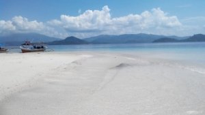 Pulau Kelagian Surga Lampung Yang Tersembunyi dan Alami