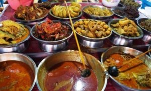 10 Makanan Khas Minangkabau Yang Menggoyang Lidah