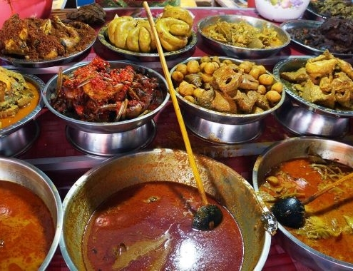 10 Makanan Khas Minangkabau Yang Menggoyang Lidah