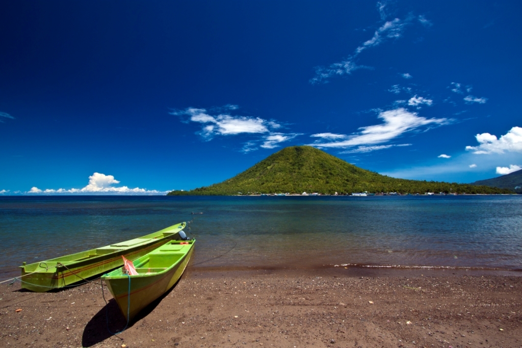 Wisata Indonesia Timur Ke Kota Tidore Surga Rempah-Rempah Dan Wisata Alam