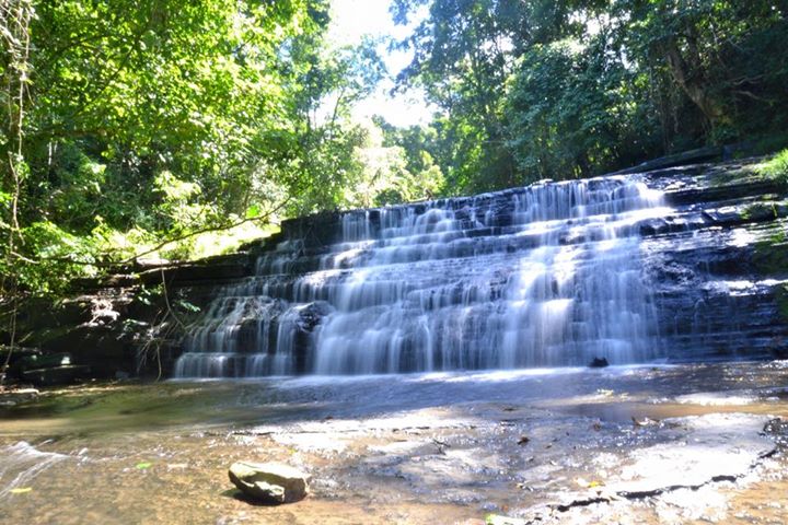 Berburu Foto Wisata Alam di 4 Air Terjun Barru Sulawesi Selatan