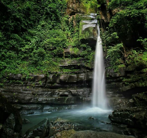 Berburu Foto Wisata Alam di 4 Air Terjun Barru Sulawesi Selatan