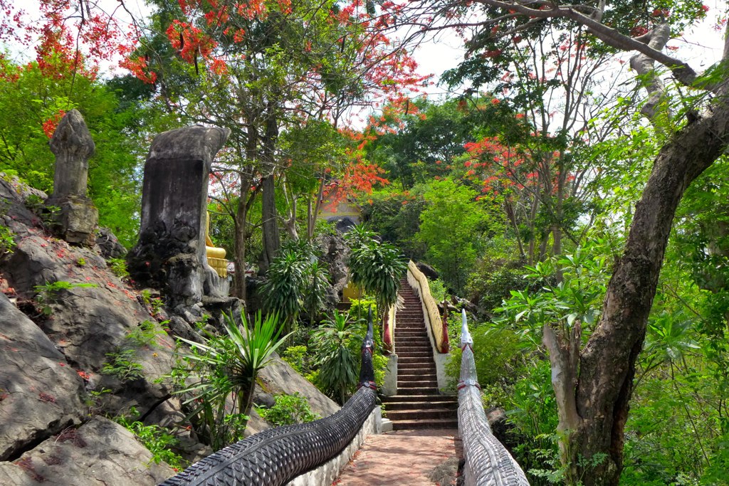 Mengunjuingi 10 Destinasi Wisata Laos Yang Populer Di Kalangan Traveller Dunia