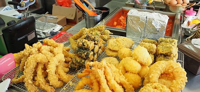 10 Street Food Korea Selatan Yang Wajib Kamu Cicipi di Myeongdong