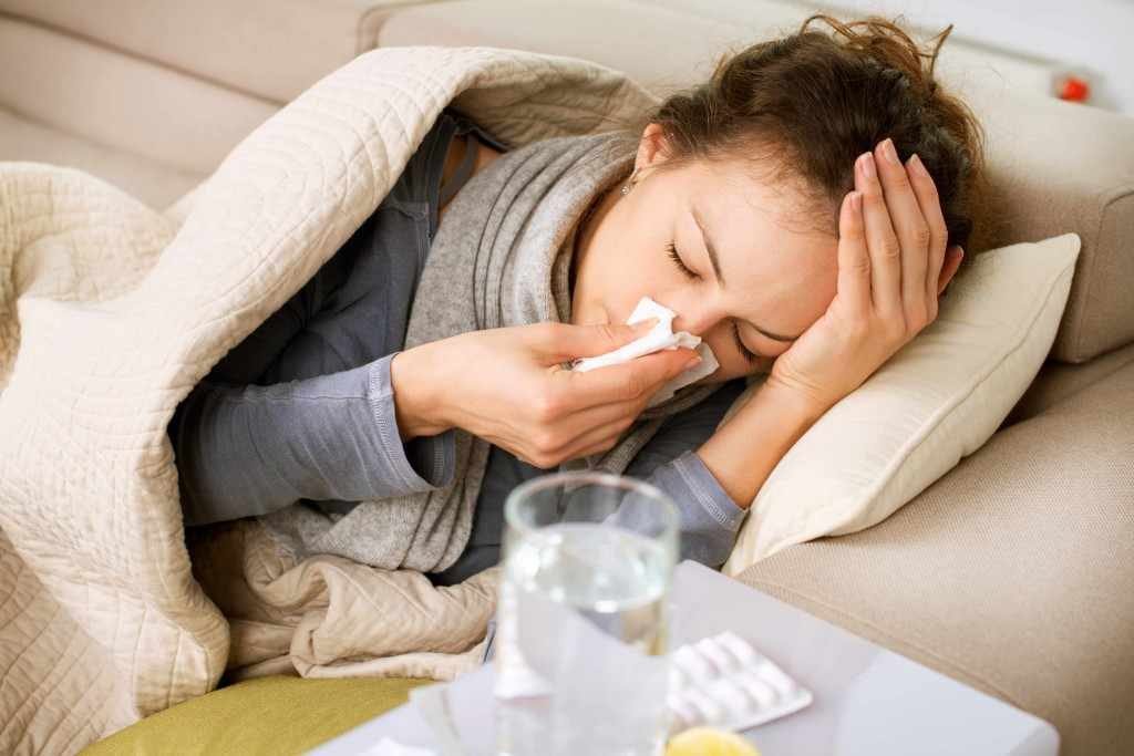5 Tips Agar Kamu Tidak Terkena Flu Ketika Berlama-lama Di Pesawat