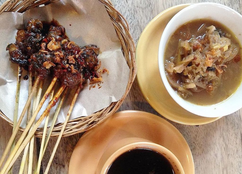 Mencicipi 5 Kuliner Sate Populer Khas Bali Yang Mengugah Selera