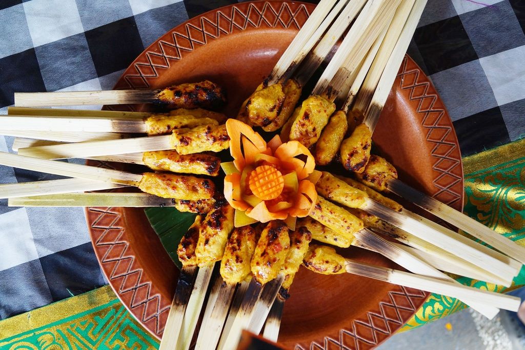 Mencicipi 5 Kuliner Sate Populer Khas Bali Yang Mengugah Selera