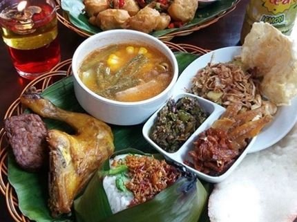 Menghabiskan Waktu Ngabuburit Di 5 Tempat Buka Puasa Favorit Di Pekanbaru