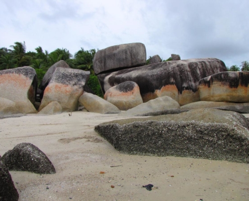 5 Destinasi Wisata Pantai Pasir Putih Pulau Bangka Yang Memanjakan Mata