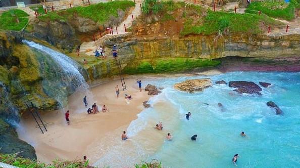 8 Wisata Alam Pacitan Dengan Pesona Keindahan Indonesia Yang Menawan Dan Mempesona 4