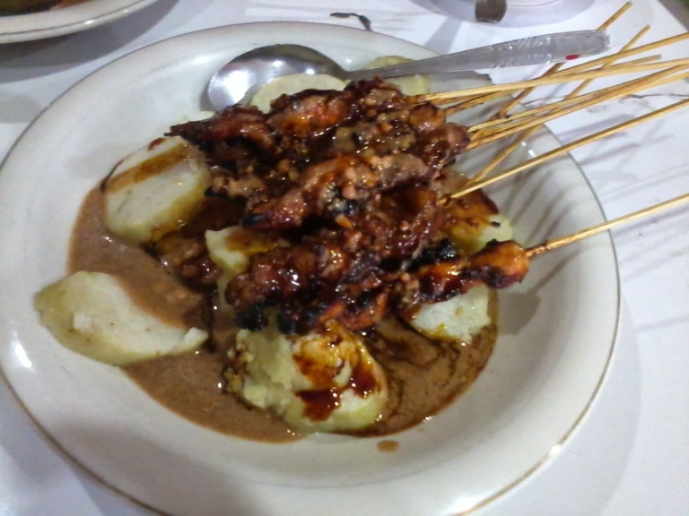 Gudeg Yu Djum
