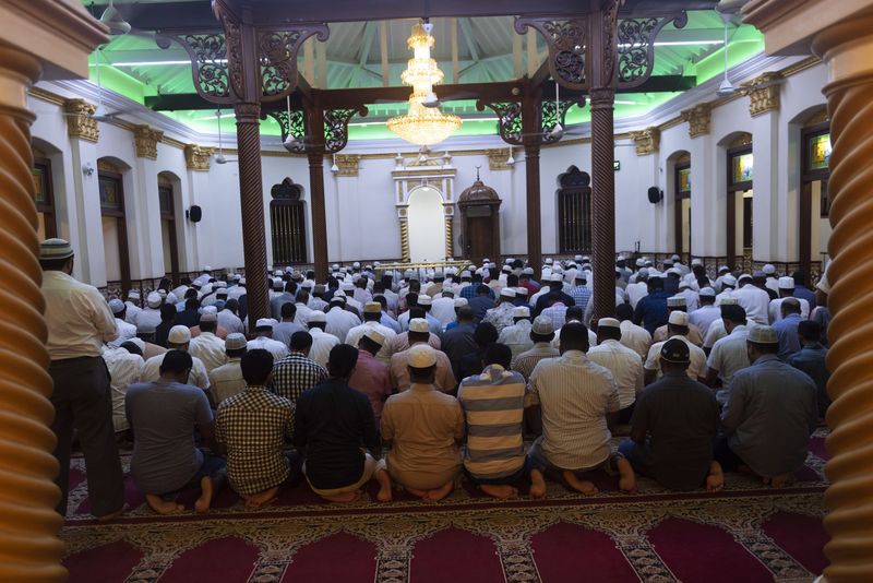 Jamiul Alfar Masjid Unik Dan Indah Yang Mirip Seperti Kue Lapis