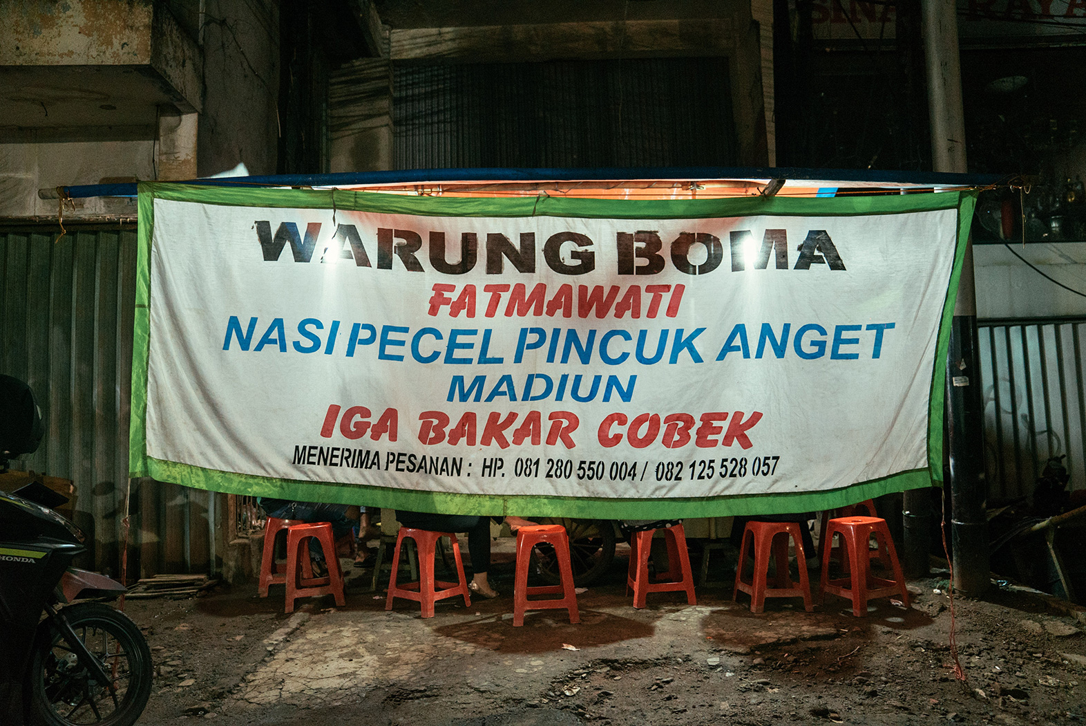 Jajanan Pecel Pincuk Murah Dan Lezat Di Warung Boma