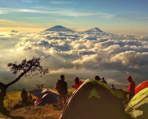 10 Gunung Tertinggi Di Indonesia Yang Cocok Untuk Pecinta Wisata Alam 3