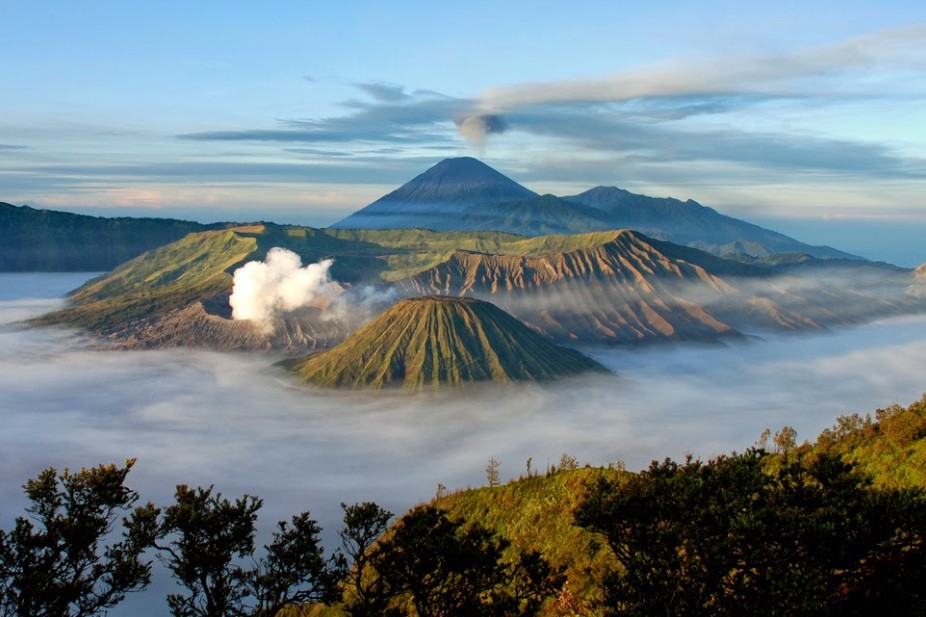 10 Gunung Tertinggi Di Indonesia Yang Cocok Untuk Pecinta Wisata Alam 6