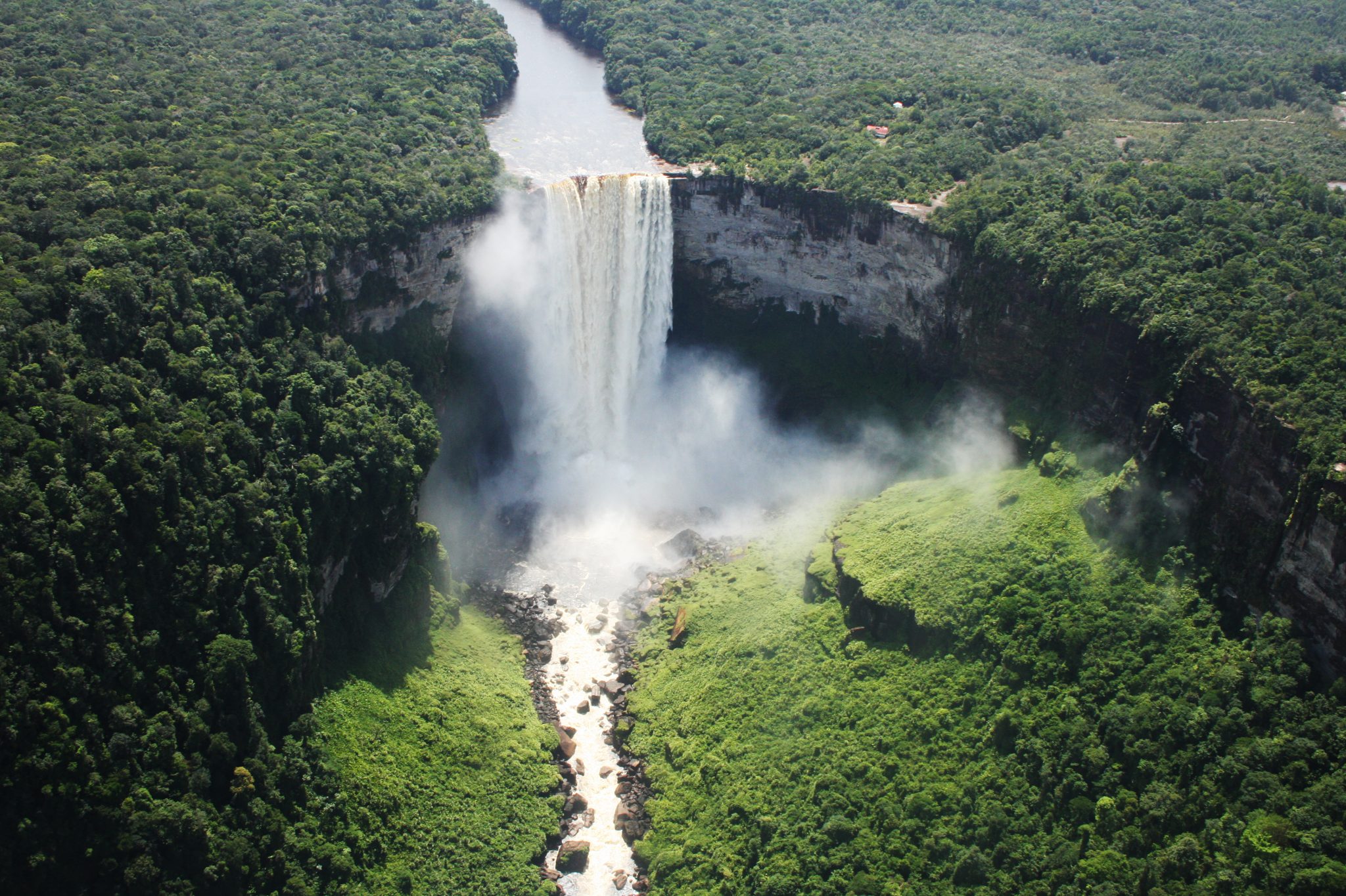 10 Lokasi Wisata Guyana Yang Indah dan Terpopuler Yang Wajib Kamu Kunjungi