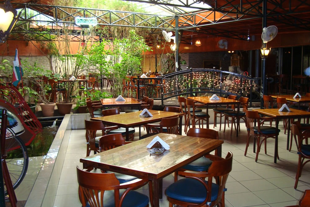 5 Restoran Kuliner Indonesia Yang Terkenal Dan Terpopuler Di Suriname