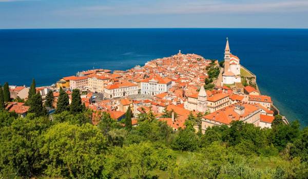 7 Destinasi Wisata Slovenia Terbaik ! Untuk Menghabisi Waktu Liburan Bersama Keluarga Atau Teman 5
