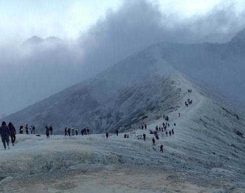 Tips Travelling Berburu Blue Fire Di Wisata Gunung Ijen