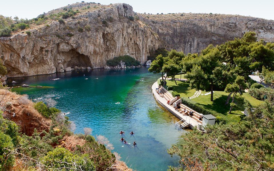 7 Lokasi Wisata Yunani Yang Harus Kamu Kunjungi Selama Musim Panas 2