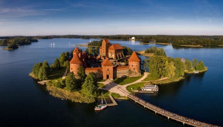 7 Lokasi Wisata Terbaik Lithuania Yang Bisa Kamu Kunjungi Bersama Keluarga