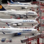 Efek Pandemi Corona Agen Perjalanan dan Maskapai Stop Jual Tiket Pesawat