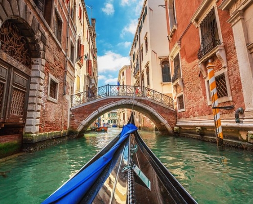 Gondola Venesia Kini Melayani Warga Lokal Kembali Di Tengah Pandemi COVID-19