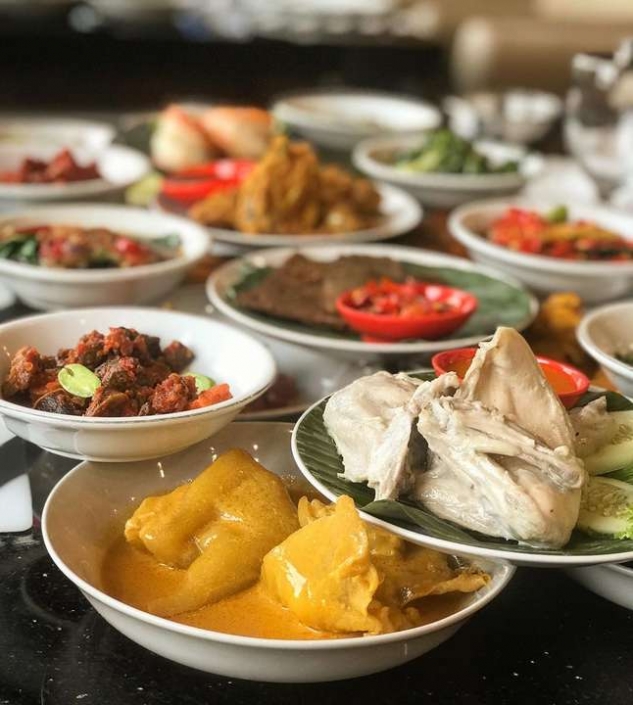 5 Nasi Padang Terpopuler Di Jakarta Yang Menggoyangkan Lidahmu