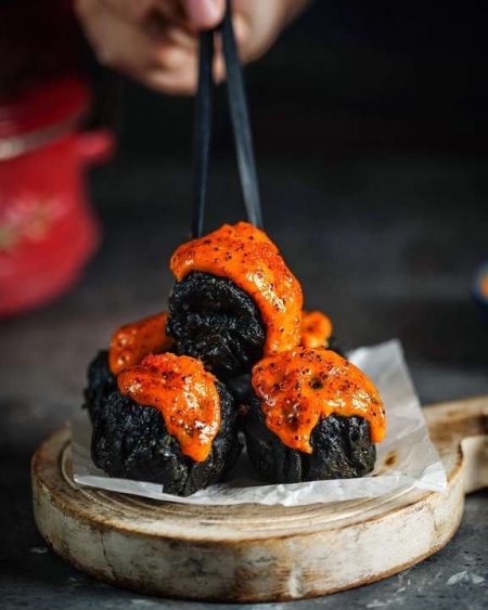 Kuliner Hitam yang Unik dan Menggugah Selera