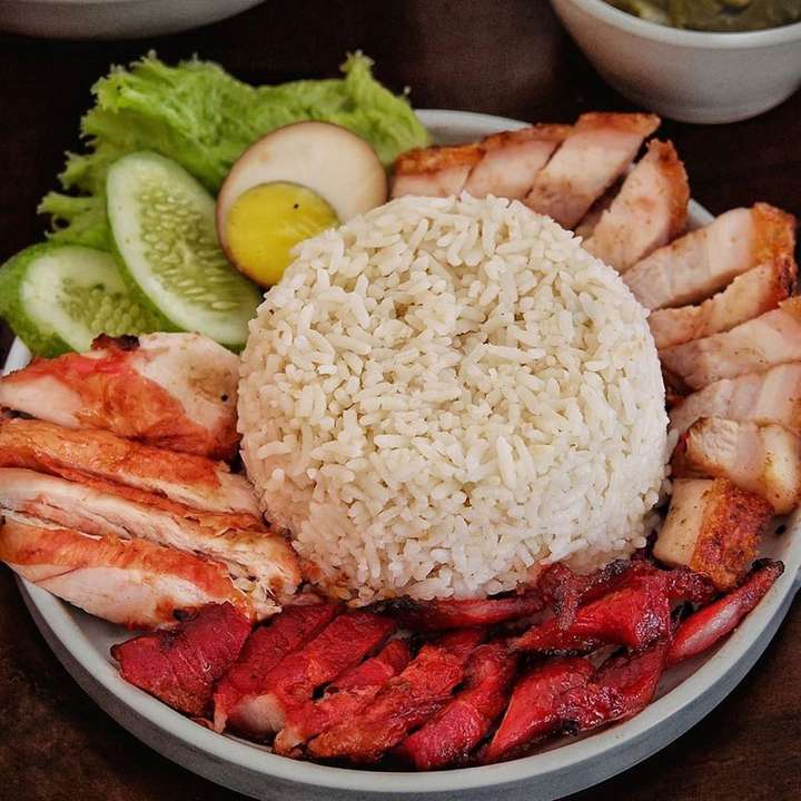 Pecinta Kuliner Daging Babi Wajib Cicipi 5 Nasi  Campur  