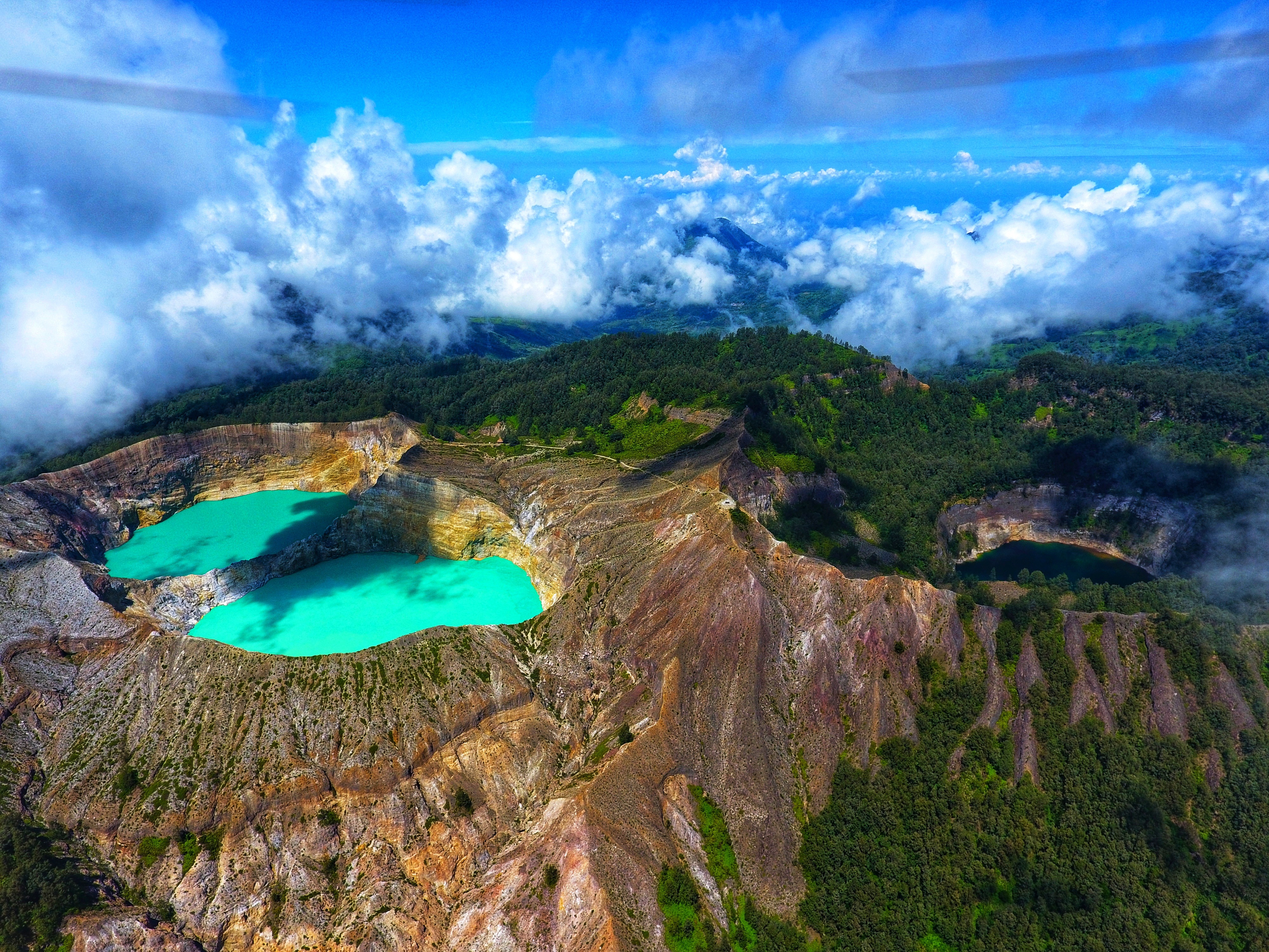 Kini Taman Nasional Kelimutu Di Tutup Sementara