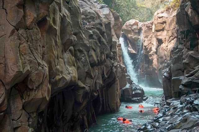 5 Wisata Curug Bogor Yang Cocok Buat Kamu Lepaskan Stress 4