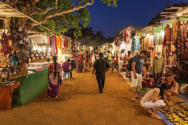 Berburu Barang Antik Di 5 Flea Market Terpopuler Di India 3