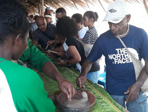 Papeda Makanan Khas Papua Yang Wajib Kamu Cicipi