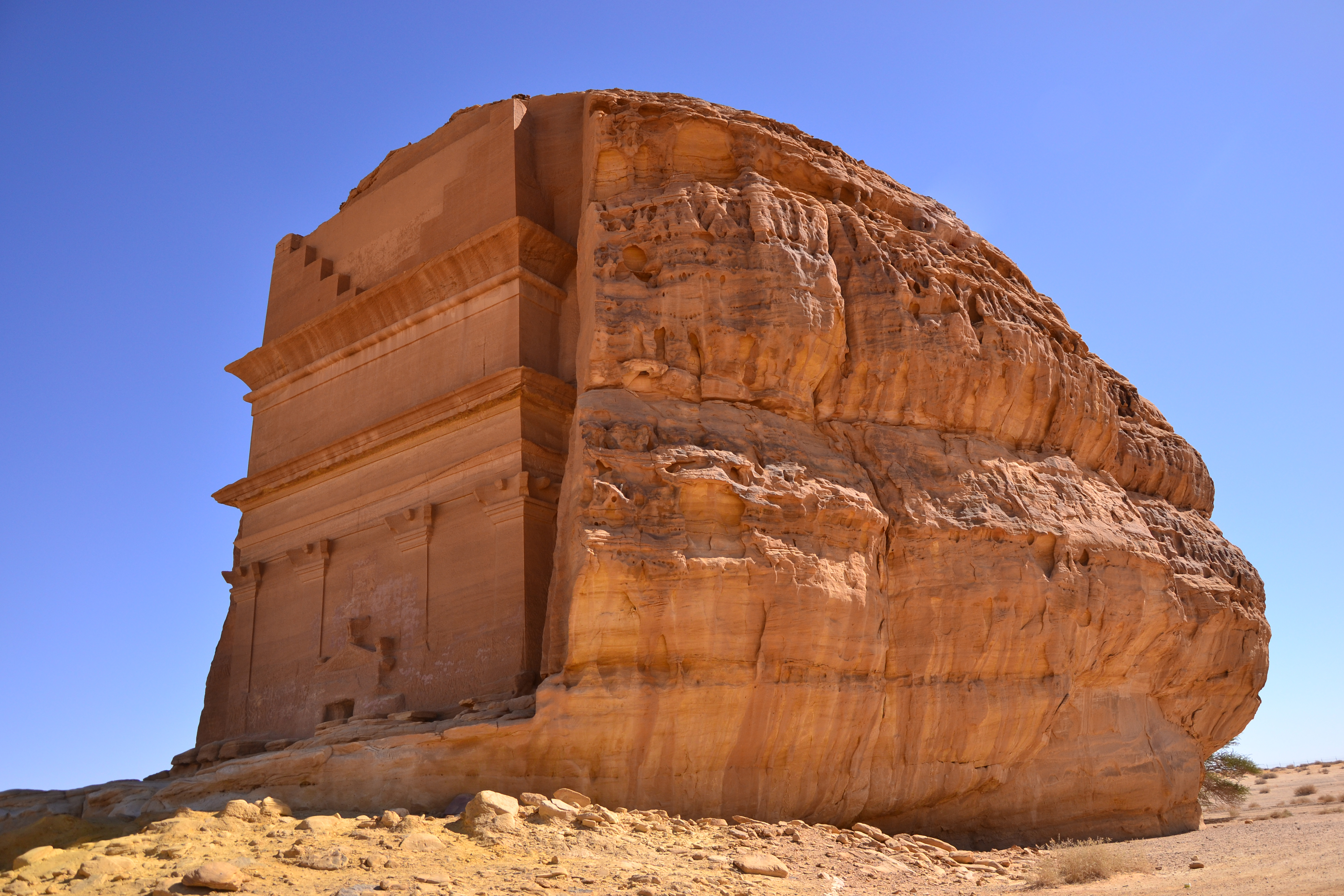 7 Lokasi Wisata Madinah Yang Harus Kamu Kunjungi 2