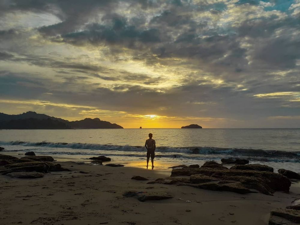 5 Aktivitas Seru Pantai Tamban Malang Yang Bisa Kamu Lakukan Bersama Keluarga 5