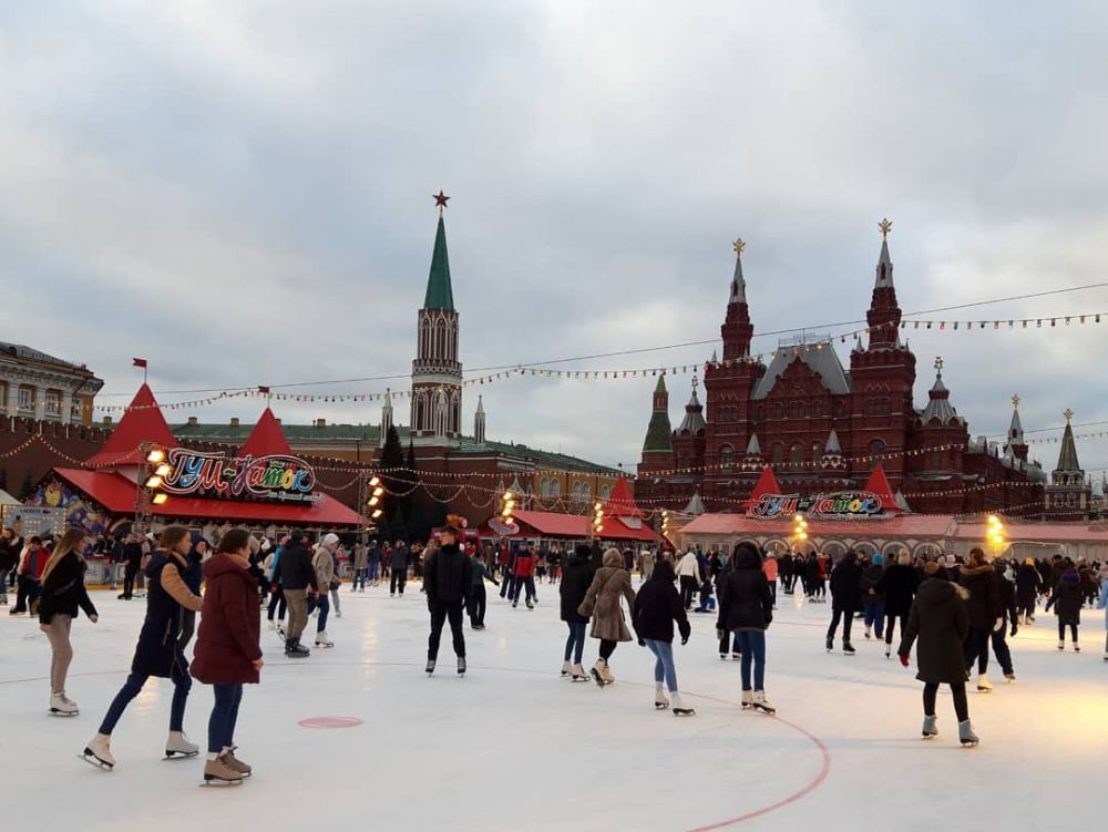 5 Lokasi Wisata Ice Skating Terbaik Di Dunia ang Seru Dan Tidak Dapat dilupakan