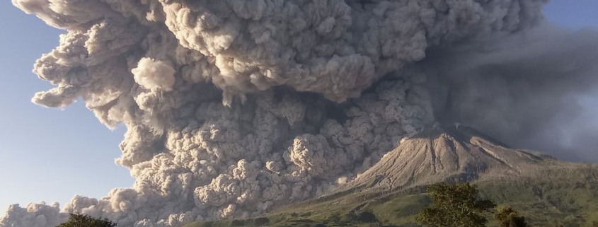 Bahaya ! Gunung Sinabung Kembali Erupsi, 40 Desa Terancam Tertutup Abu Vulkanik