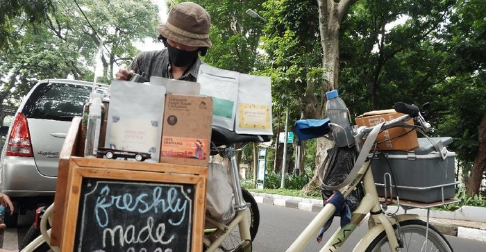 Kedai Kopi Sepeda Bandung Yang Unik Dan Lezat 4